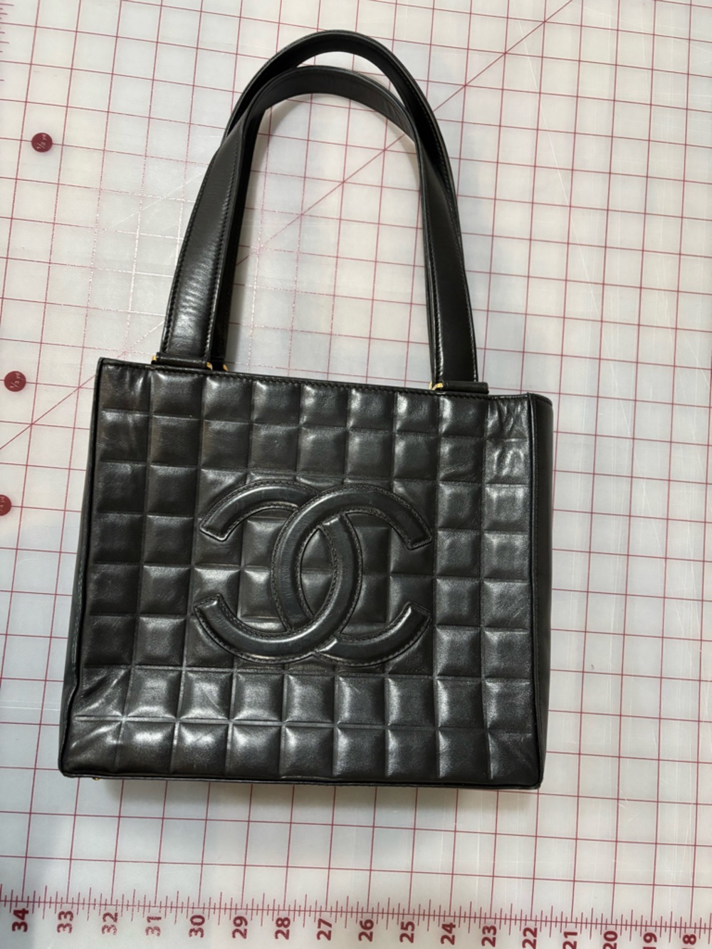 CHANEL - Classic Black Quilted Leather Tote Bag with Interlocking CC Logo